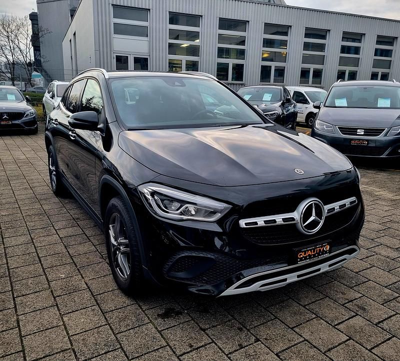 Gebraucht Mercedes GLA200 Progressive 150 PS (110 kW) 2022 SUV