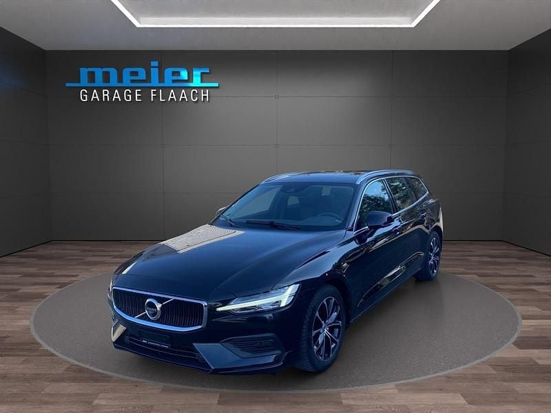 Blau Gebraucht 2019 Volvo V60 Momentum Kombi | CHF 24’700 (Fairer Preis) - Bild 1/4