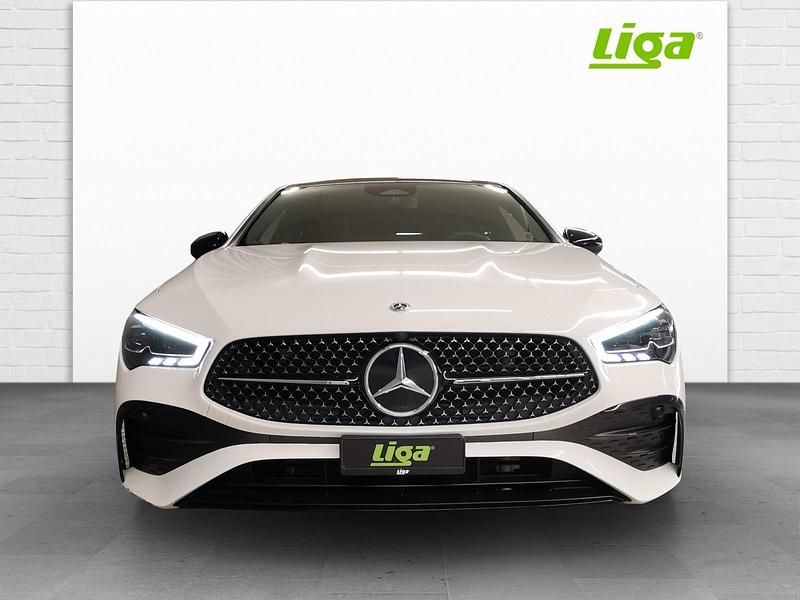 Gebraucht Mercedes CLA250 AMG line 238 PS (175 kW) 2024 Limousine