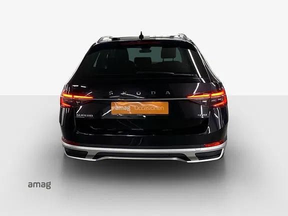 Gebraucht Skoda Superb Scout 4x4 190 PS (139 kW) 2020 Magic schwarz, perleffekt Kombi