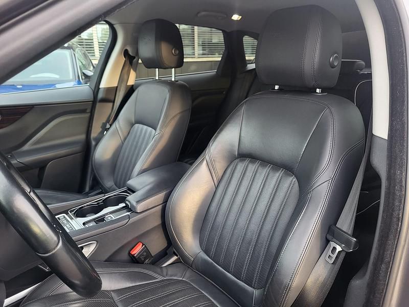 Gebraucht Jaguar F-Pace Portfolio 180 PS (132 kW) 2017 SUV