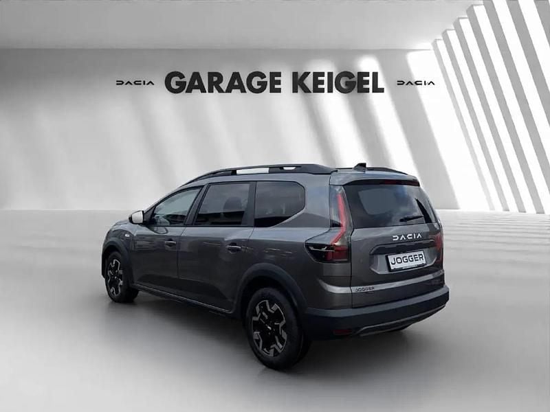 Neu Dacia Jogger Journey 156 PS (114 kW) 2026 Gray Van / Kleinbus