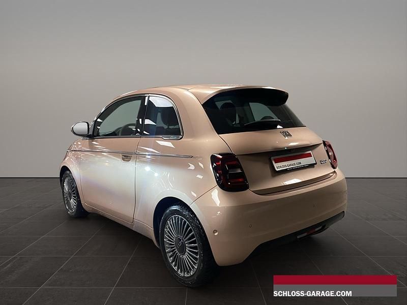 Gebraucht Fiat 500e La Prima 87 kW (119 PS) 2023 Rosa Limousine