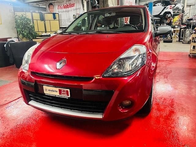 Gebraucht Renault Clio II Night&Day 103 PS (75 kW) 2011