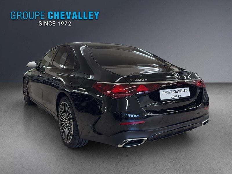 Neu Mercedes E300 204 PS (150 kW) 2025 Schwarz Limousine