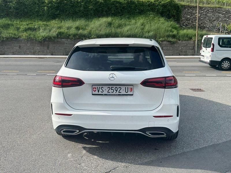 Gebraucht Mercedes B200 AMG line 163 PS (119 kW) 2019 Van / Kleinbus