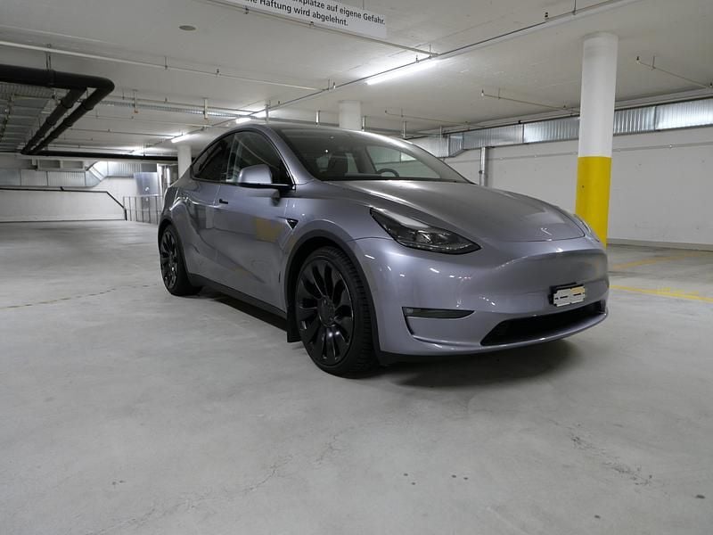 Gebraucht 2024 Tesla Model Y Performance SUV | CHF 40’949 (Guter Preis) - Bild 1/4