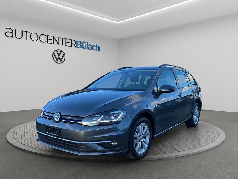Gebraucht VW Golf VII Comfortline 130 PS (95 kW) 2019 Grau Kombi