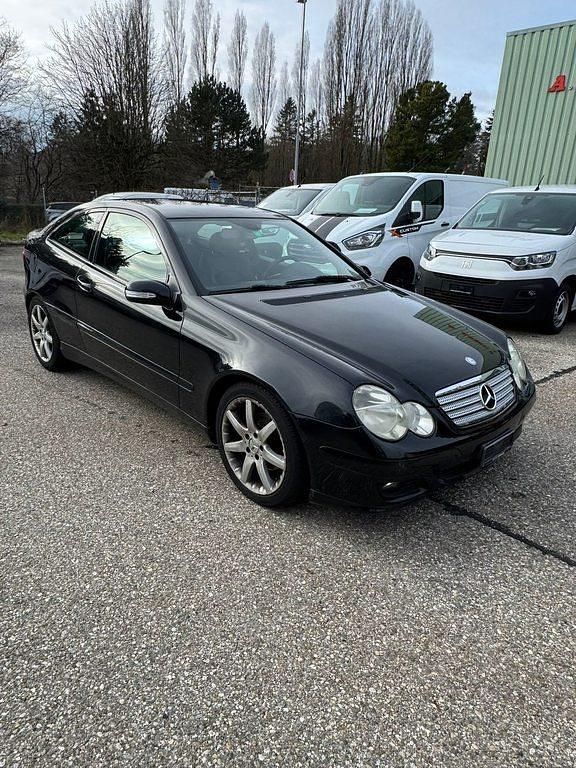 Gebraucht Mercedes C180 143 PS (105 kW) 2008 Coupé