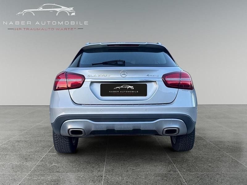 Gebraucht Mercedes GLA220 Urban 177 PS (130 kW) 2017 SUV