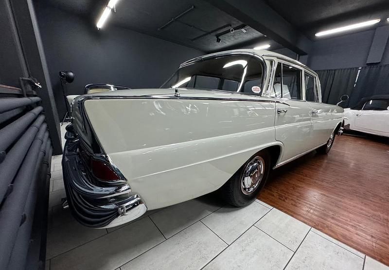 Gebraucht Mercedes 220 110 PS (80 kW) 1962 Limousine