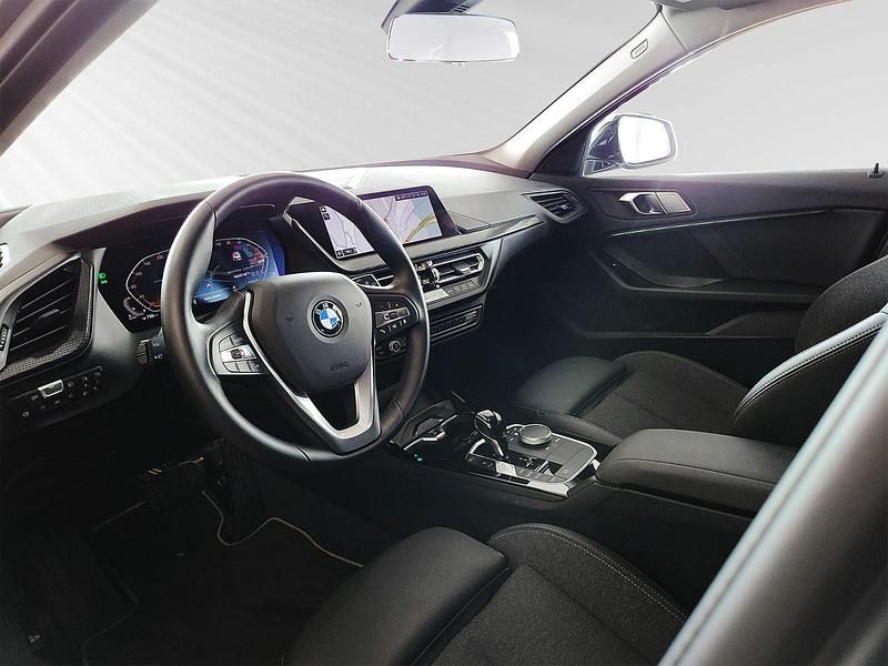 Gebraucht BMW 120 Sport Line 190 PS (139 kW) 2022 Grau Kleinwagen