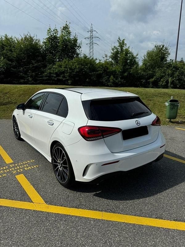 Gebraucht Mercedes A200 AMG line 163 PS (119 kW) 2021