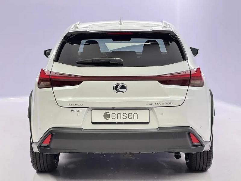 Gebraucht Lexus UX E-FOUR 184 PS (135 kW) 2025 Weiss SUV