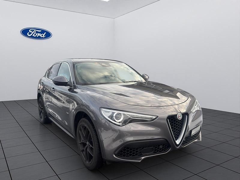 Gebraucht Alfa Romeo Stelvio Executive 280 PS (205 kW) 2018 Grau SUV