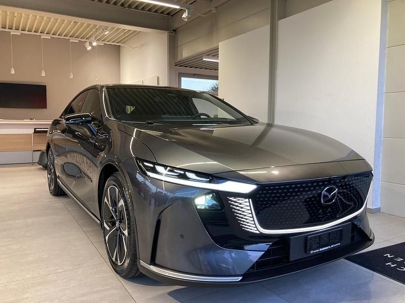 Grau Gebraucht 2025 Mazda 6e Takumi-Line Limousine | CHF 43’900 - Bild 1/4