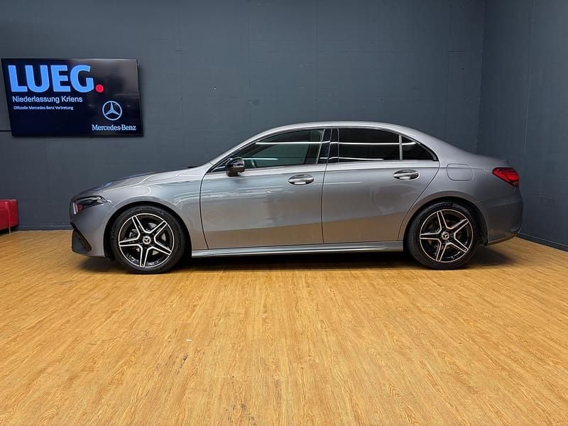 Grau Gebraucht 2024 Mercedes A200 AMG Limousine | CHF 34’500 (Etwas zu teuer) - Bild 1/4
