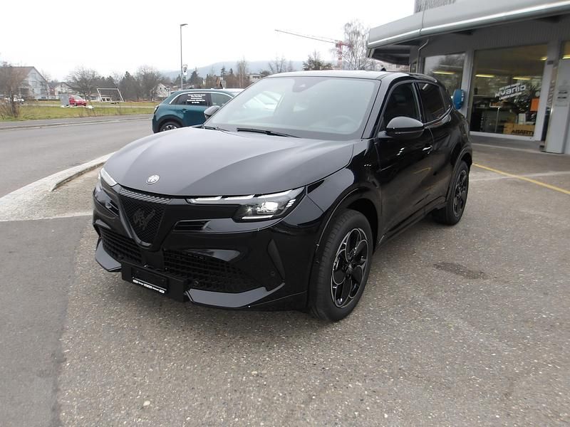 Neu Alfa Romeo GT Junior 146 PS (107 kW) 2025