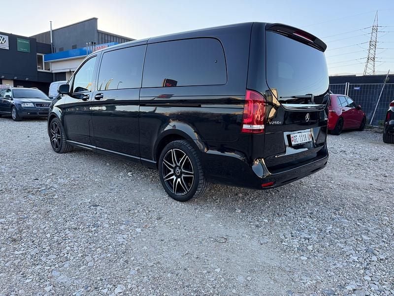 Gebraucht Mercedes V250 Avantgarde 190 PS (139 kW) 2022 Van / Kleinbus