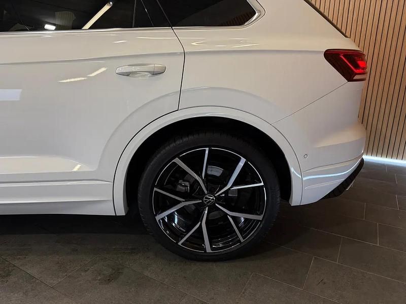 Gebraucht VW Touareg R-line 286 PS (210 kW) 2025 Weiss SUV