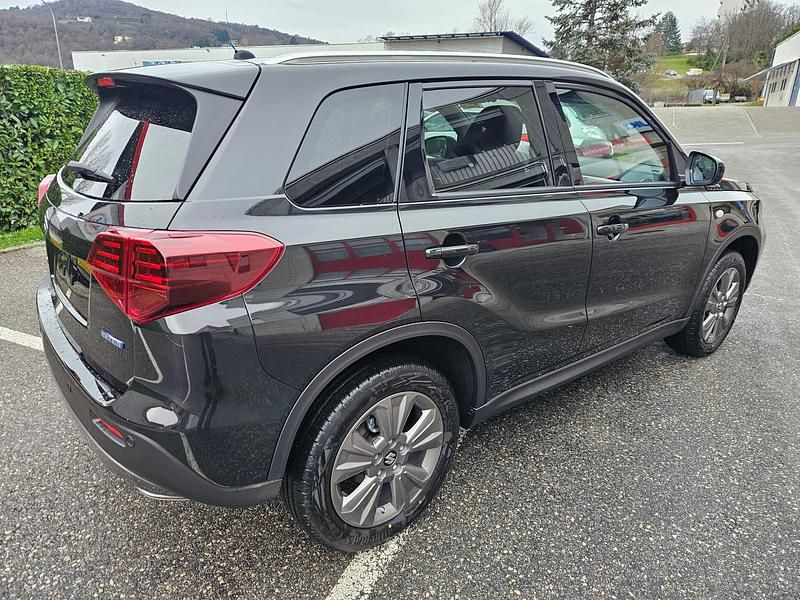 Neu Suzuki Vitara 110 PS (80 kW) 2025 Schwarz SUV
