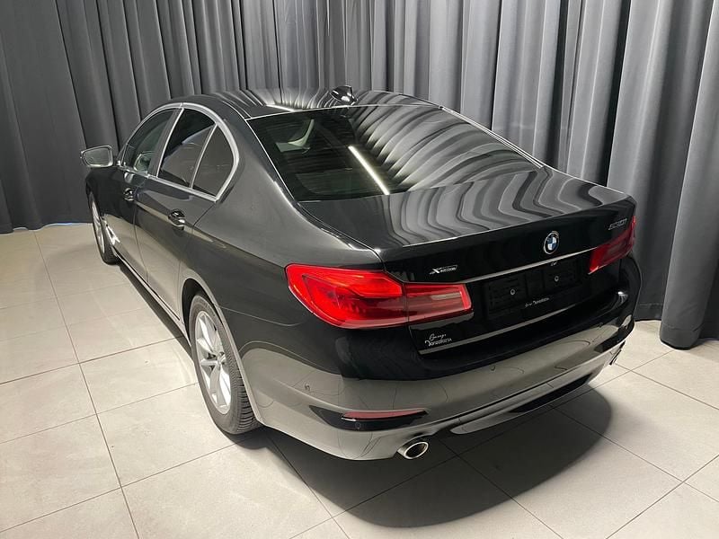 Gebraucht BMW 530 Sport Line 252 PS (185 kW) 2019