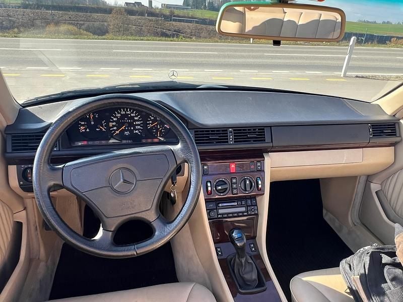 Gebraucht Mercedes E200 136 PS (100 kW) 1995 Cabrio