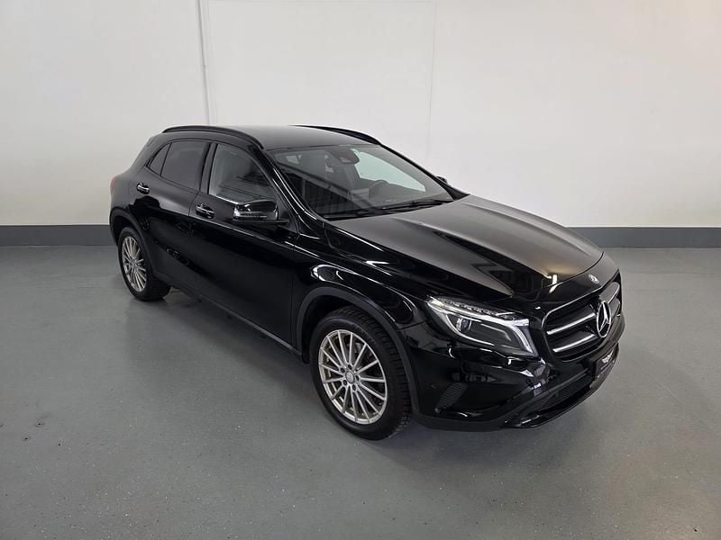 Gebraucht Mercedes GLA250 Urban 211 PS (155 kW) 2016 SUV