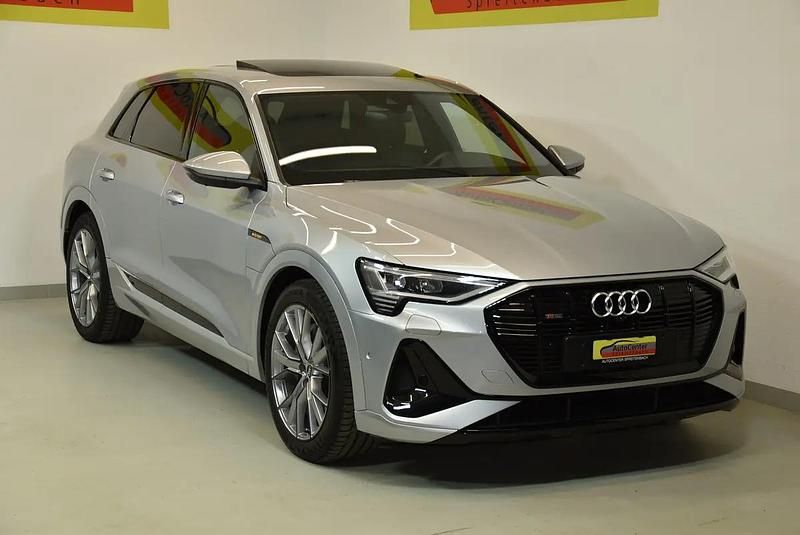 Gebraucht Audi e-tron S-Line 230 kW (313 PS) 2026 Silber SUV