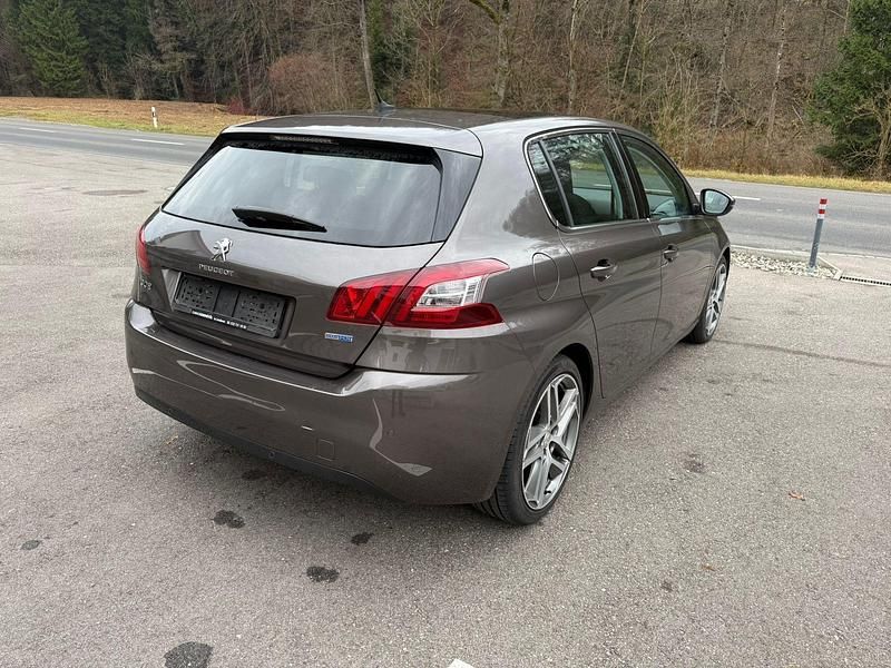 Gebraucht Peugeot 308 Allure 150 PS (110 kW) 2014