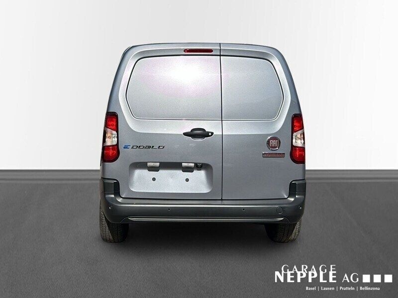 Gebraucht Fiat e-Doblò 100 kW (136 PS) 2023 Van / Kleinbus
