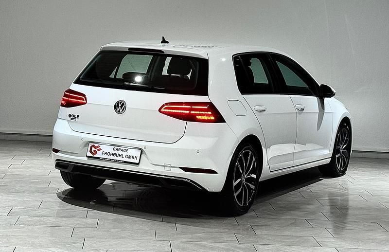 Gebraucht VW Golf VII Highline 150 PS (110 kW) 2018 Weiss Limousine