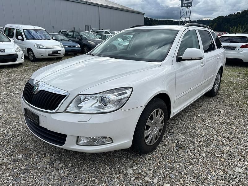 Gebraucht Skoda Octavia Ambiente 140 PS (102 kW) 2011 Kombi