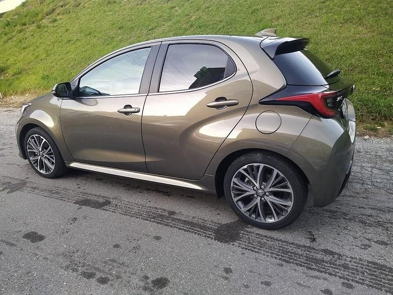 Gebraucht 2024 Toyota Yaris Hybrid Premium | CHF 21’900 (Guter Preis) - Bild 1/4