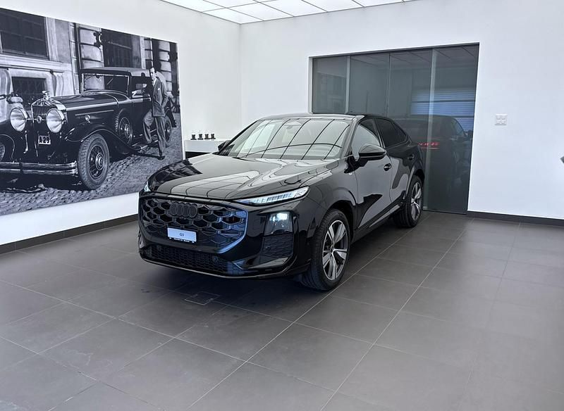 Neu Audi Q3 Sportback Ambiente 150 PS (110 kW) 2025 Schwarz SUV