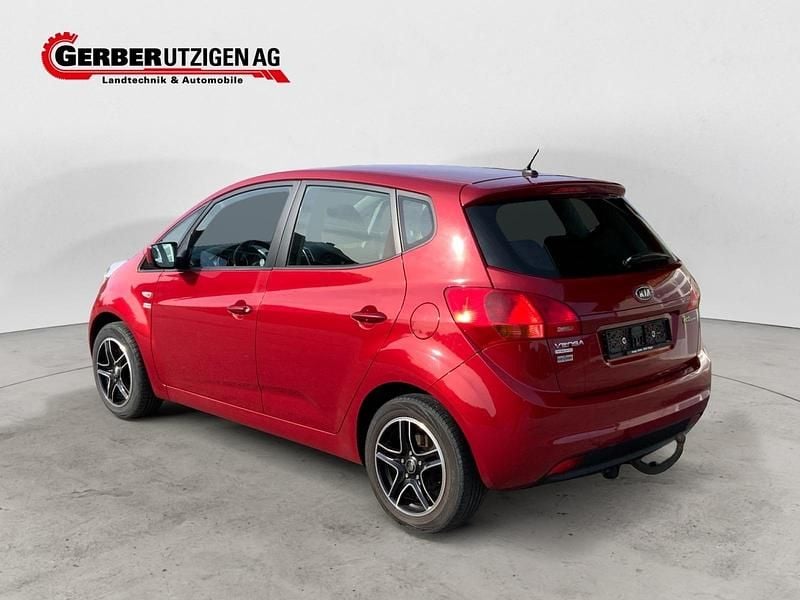 Gebraucht Kia Venga 125 PS (91 kW) 2012 Rot Kleinwagen