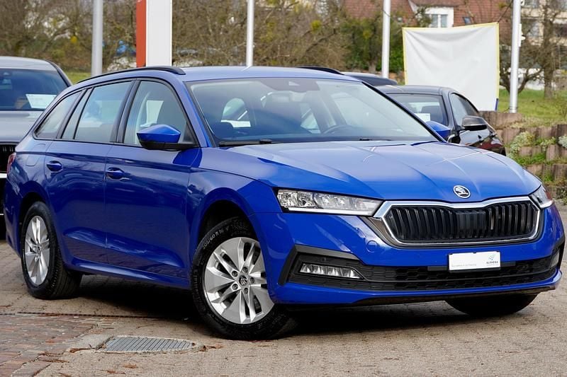Blau Gebraucht 2022 Skoda Octavia Ambition Kombi | CHF 22’990 (Fairer Preis) - Bild 1/4