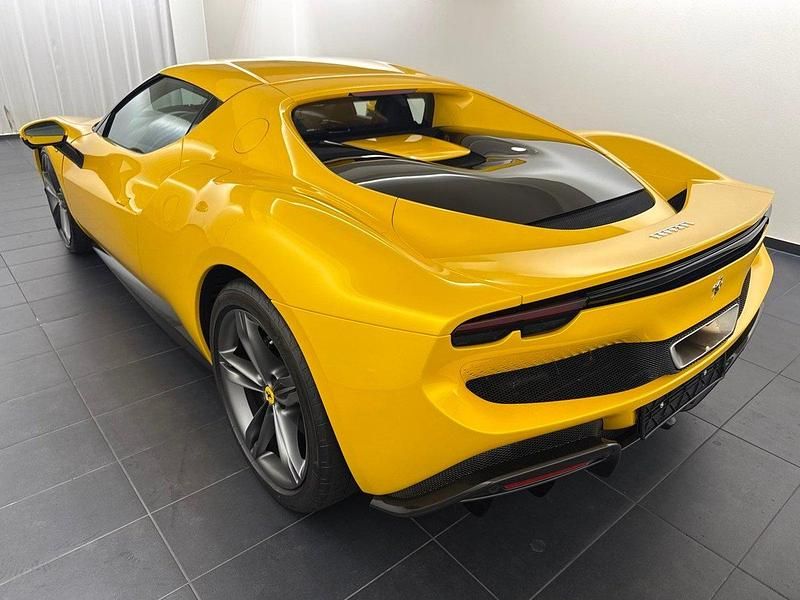 Gebraucht Ferrari 296 830 PS (610 kW) 2022 Coupé