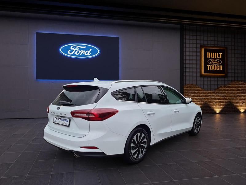 Neu Ford Focus Titanium 155 PS (114 kW) 2025 Weiss Kombi