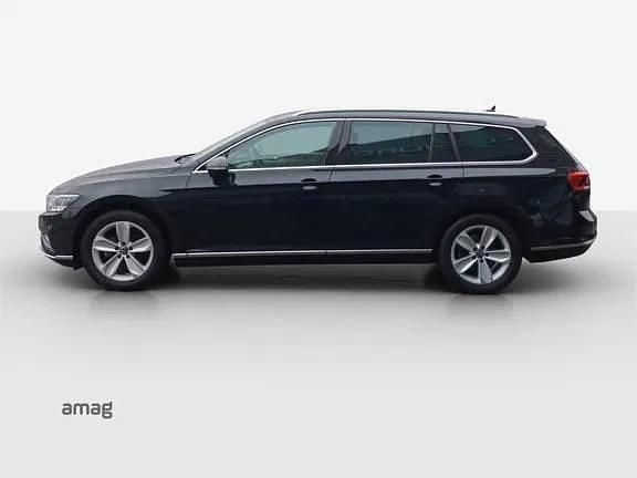 Gebraucht VW Passat Elegance 200 PS (147 kW) 2023 Deepblack perleffekt Kombi