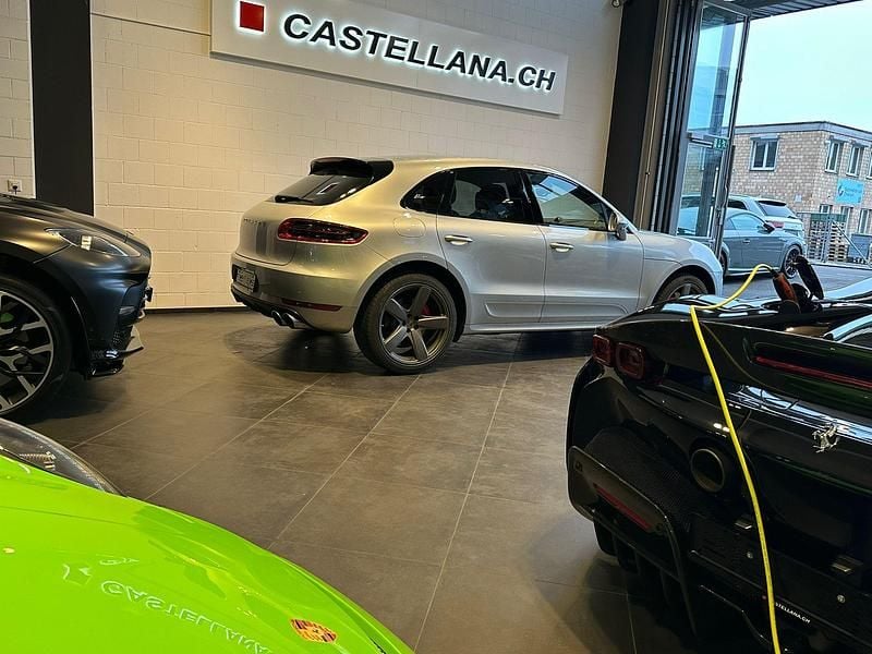 Gebraucht Porsche Macan Turbo Performance Package 440 PS (323 kW) 2017 SUV