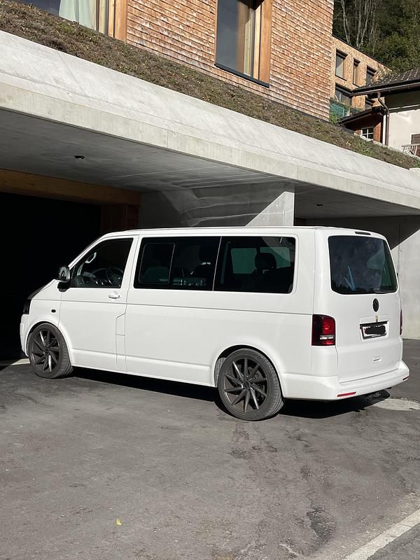 Gebraucht VW T5 Comfortline 140 PS (102 kW) 2015 Van