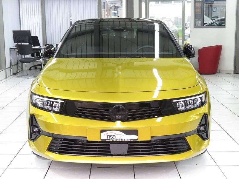 Gebraucht Opel Astra 130 PS (95 kW) 2023 Limousine