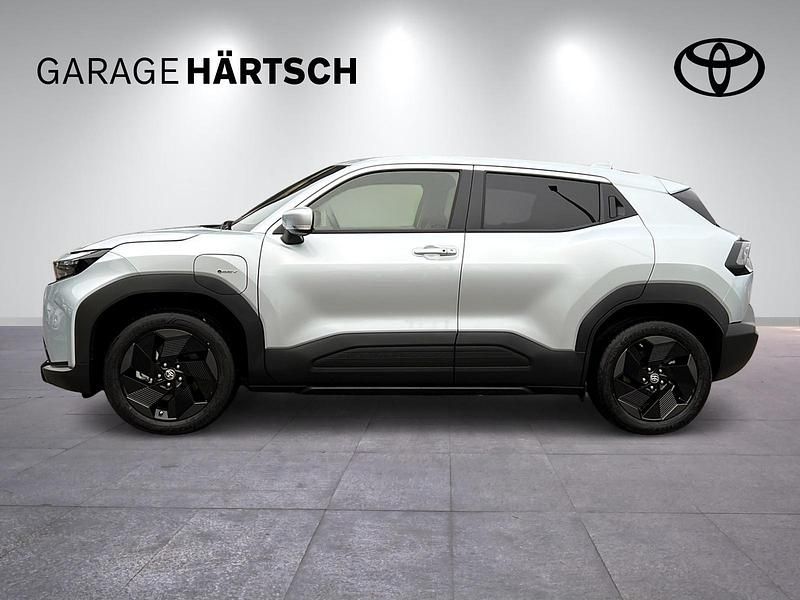 Neu Toyota Urban Cruiser Trend 135 kW (184 PS) 2026 Silber SUV