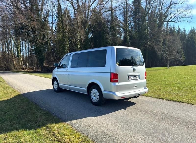 Gebraucht VW T5 Comfortline 140 PS (102 kW) 2010 Van