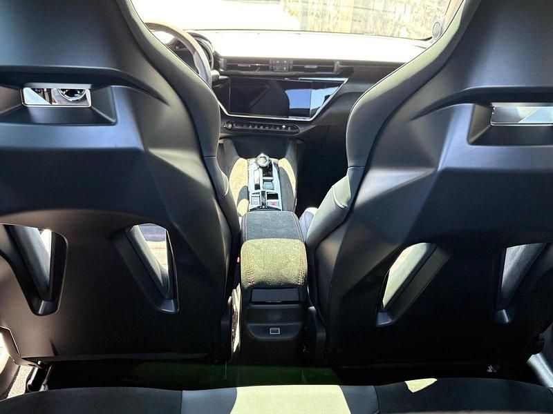 Neu Alfa Romeo GT Junior Tech Edition 206 kW (281 PS) 2025 Limousine