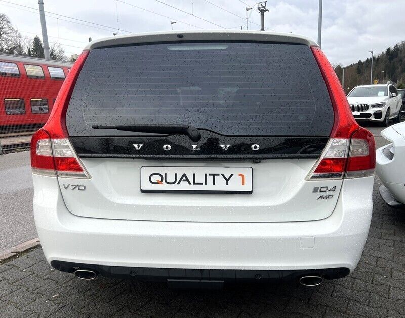 Gebraucht Volvo V70 Momentum 181 PS (133 kW) 2015 Kombi