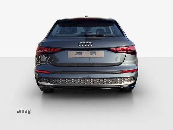 Neu Audi A3 Attraction 150 PS (110 kW) 2026 Manhattangrau metallic Limousine