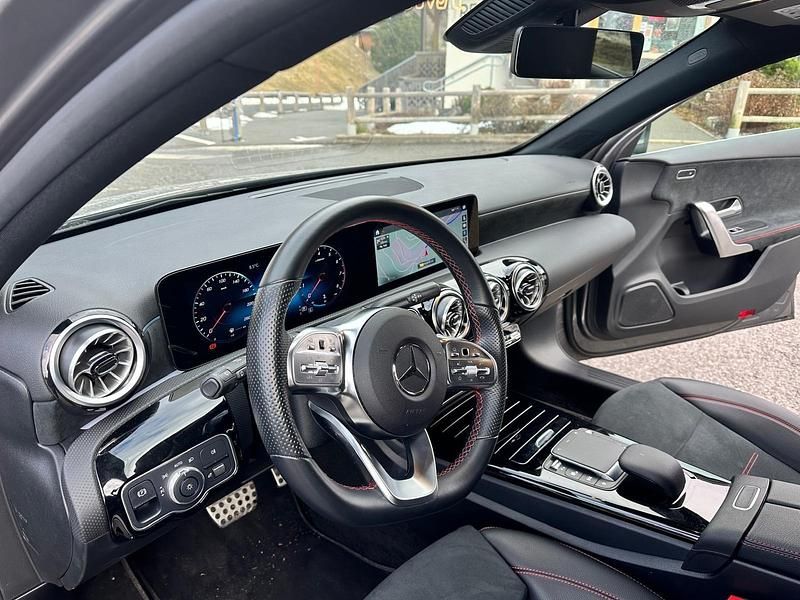 Gebraucht Mercedes A200 AMG line 163 PS (119 kW) 2022