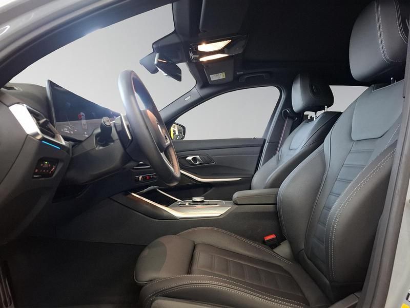 Gebraucht BMW 330e 292 PS (214 kW) 2025 Kombi